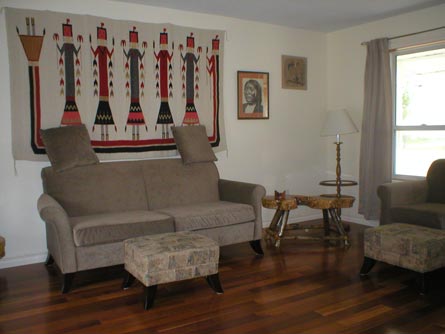 Keremeos, Similkameen Valley - Vineyard and Home For Sale - Living Room