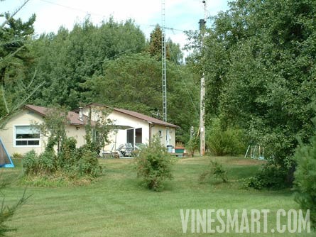 Augusta, Ontario, Canada - Vineyard and Home For Sale - Home