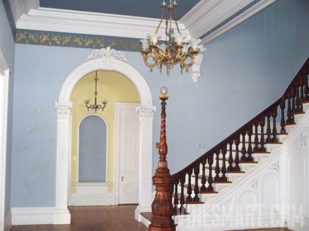 Lexington, Missouri - 26-room Mansion and Vineyard Property For Sale - Wine Real Estate