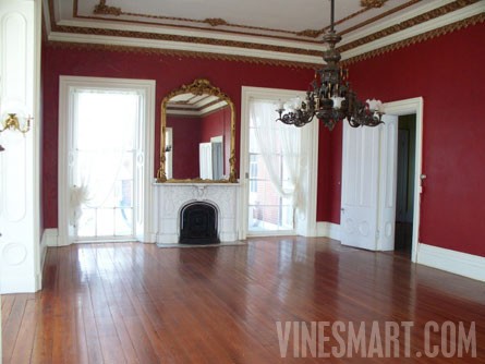 Lexington, Missouri - 26-room Mansion and Vineyard Property For Sale - Wine Real Estate